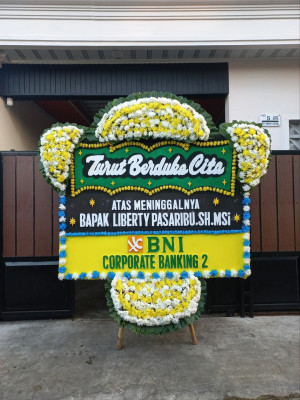 Papan Bunga Duka di Laren