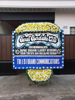 Papan Bunga Duka di Laren